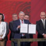 Carlos Joaquín ofrece disculpas por represión en Cancún; anuncia cursos de género