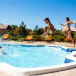 Turista sobrevive luego de que la cuerda del bungee del que saltó se rompiera