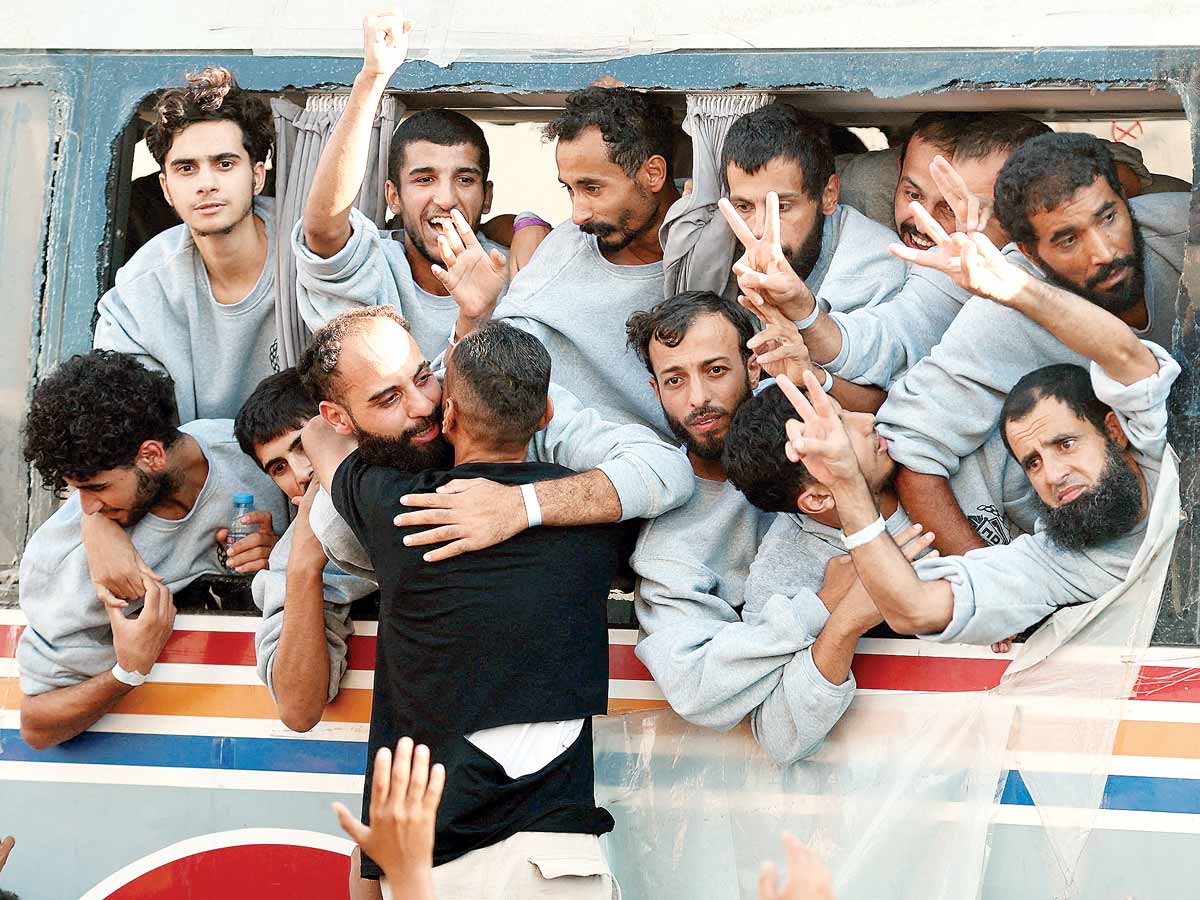 "La justicia se hace realidad: más de un millar de palestinos regresan a sus comunidades después de años en cautiverio"