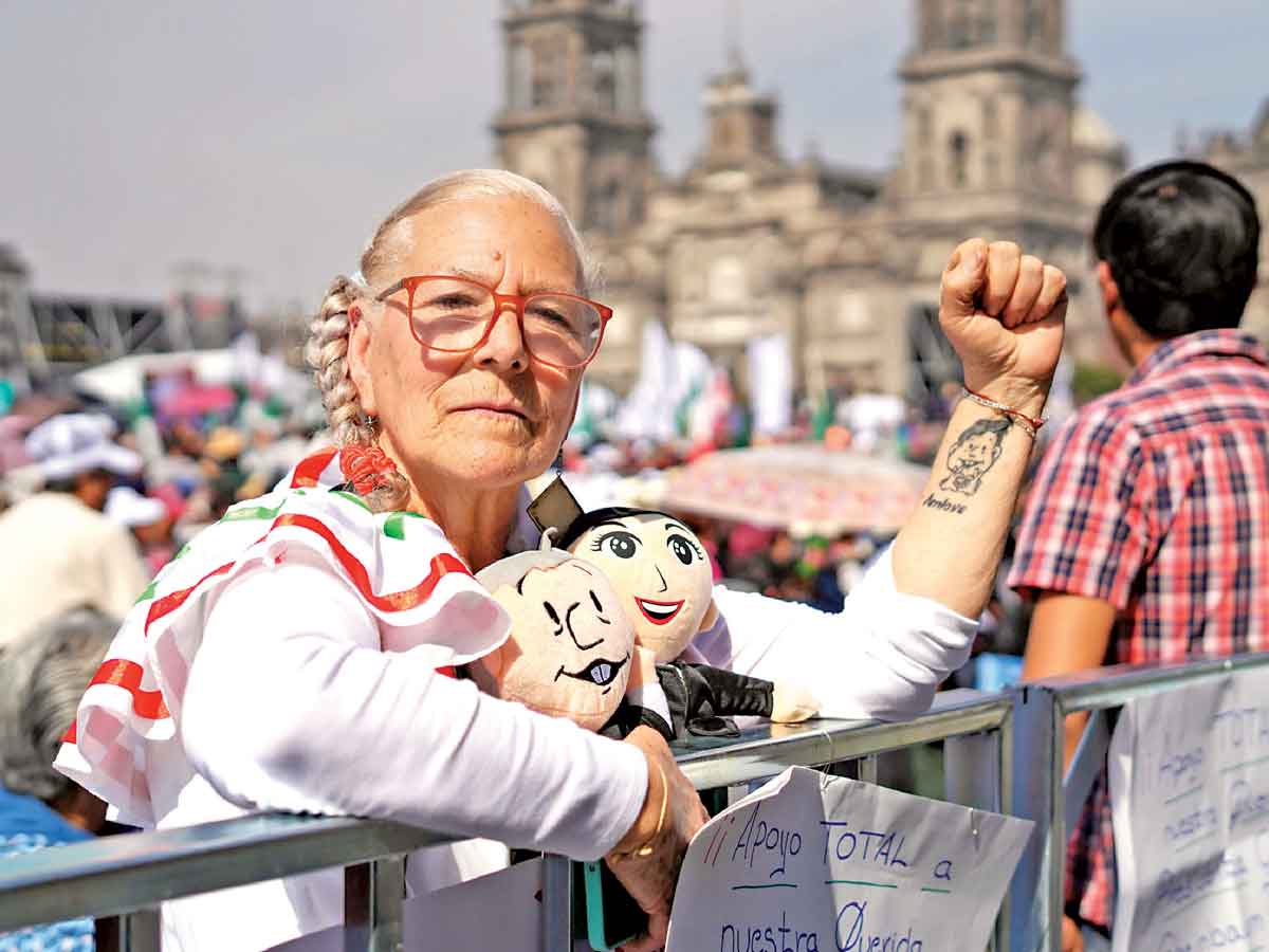 Vibrante Fiesta Cultural Ilumina el Corazón de la Ciudad: La Alcaldesa Claudia Sheinbaum Celebra con Danza y Música el Espíritu Mexicano.